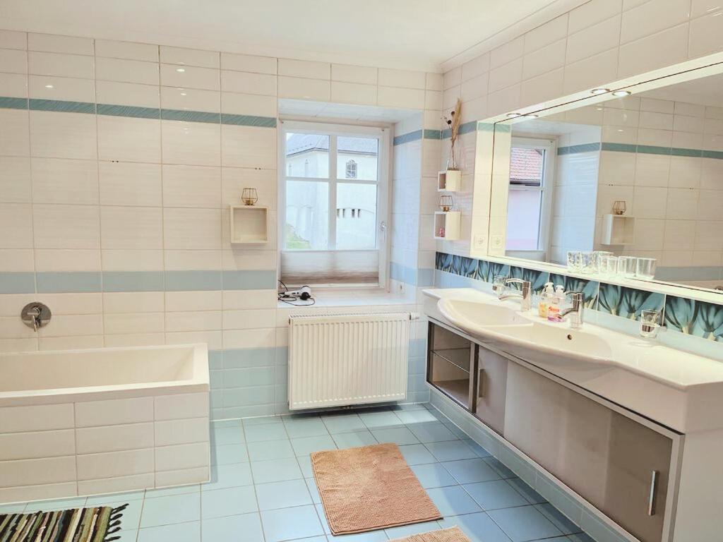 Taferne In Koestendorf - Ferienwohnung Monteurzimmer Neumarkt am Wallersee Zewnętrze zdjęcie